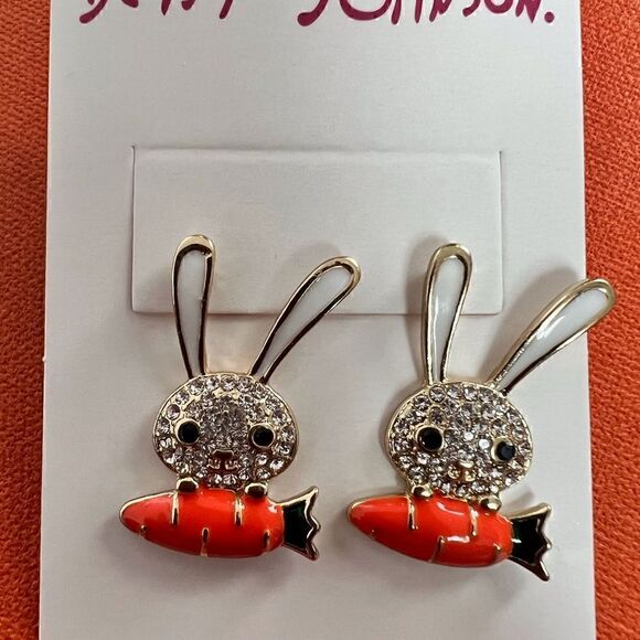 🥕 Betsey Johnson sweet bunny with carrot earrings 🥕 - Picture 7 of 7